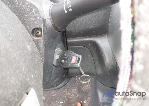 2015 Nissan Versa Note S (Sr)/S Plus/Sl/Sr/Sv z USA, uszkodzony, nr VIN 3N1CE2CP6FL368698